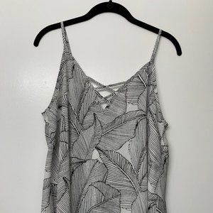 Black & White Tropical Tank